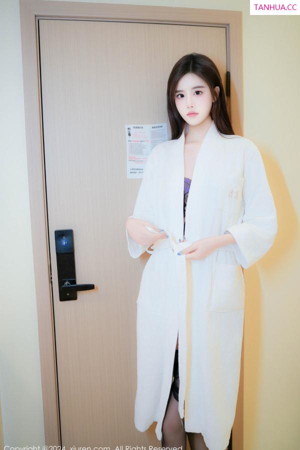   [XiuRen]高清写真图 2024.08.02 No.8965 Erikaki 黑丝美腿第79张图片